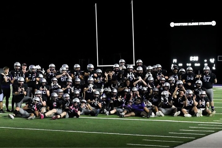 London Junior Mustangs Football