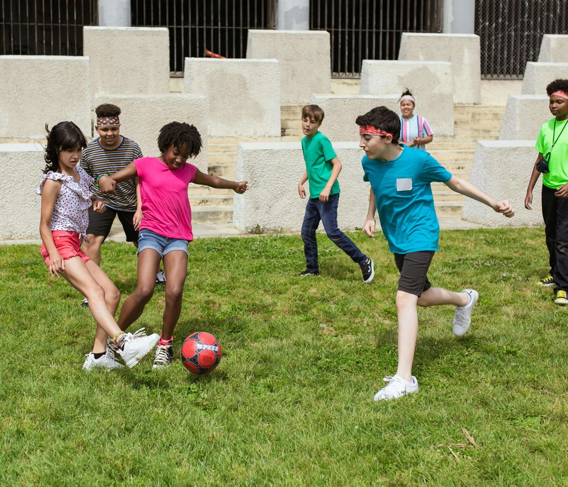 Critical Ages for Participating in Extracurricular Activities